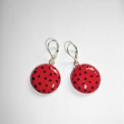 Boucles ronde (rouge à pois noir)