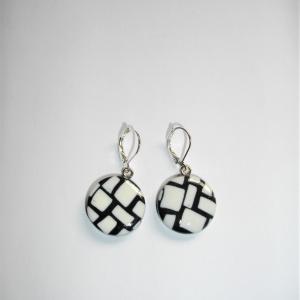 Boucles rondes (mosaique noir et blanc) - Vente en ligne de bijoux fimo