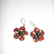 Boucles fleurs (rouge beige et marron)