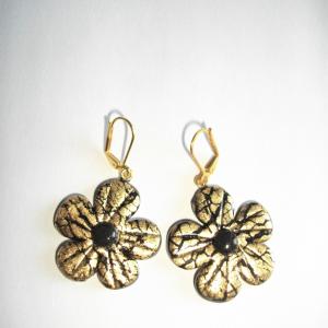 Boucles fleurs (dorées) - Vente en ligne de bijoux fimo