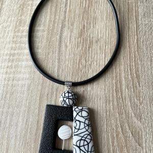 Rectangle évasé ouvert (blanc et noir) - Vente en ligne de bijoux fimo