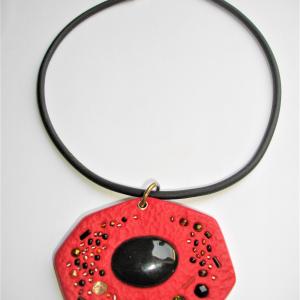 Rocher rouge - Vente en ligne de bijoux fimo