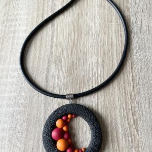 Pendentif rond ouvert ( boules rouge et orange) - Vente en ligne de bijoux fimo